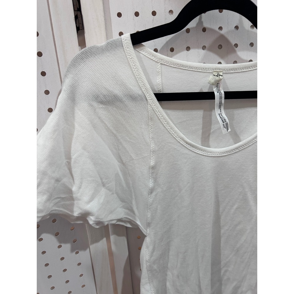 Free People White Ribbed Knit Short Sleeve Bodysuit Snap Closure‎ Cutout Sides - Picture 5 of 8